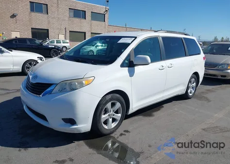 2012 Toyota Sienna Le V6 8 Passenger из США, поврежденный, VIN 5TDKK3DC8CS254274